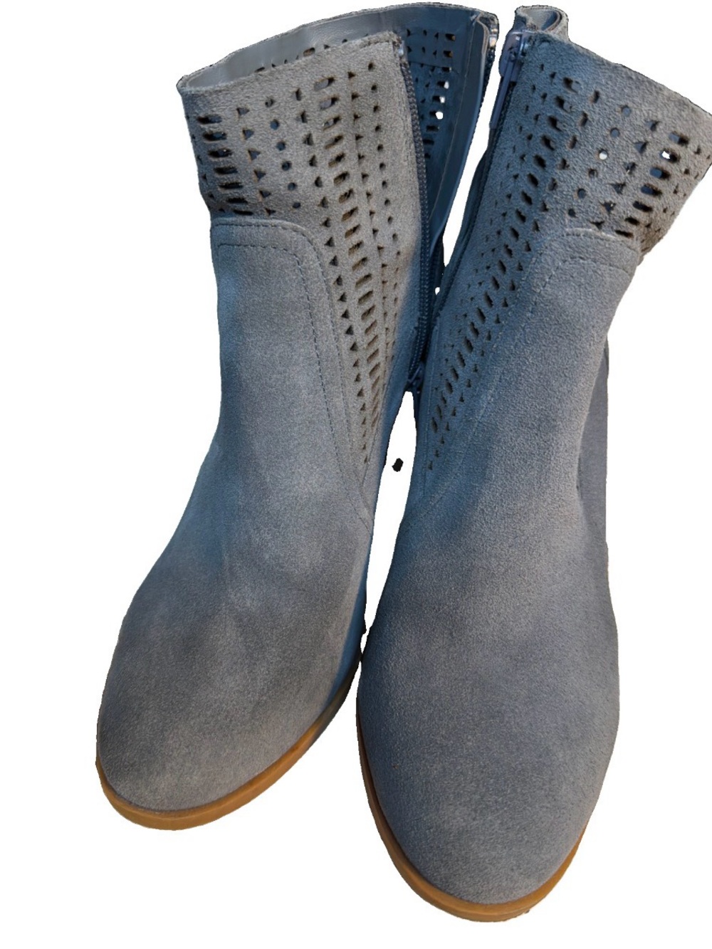 Crown Vintage Women’s Light Grey Suede Perforated Ankle Boots 8.5 Women’s
